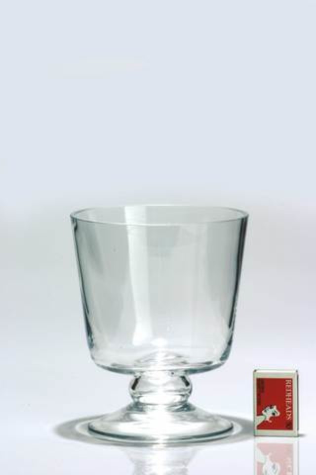 GLASS GLASSES GLAS GLASSWARE GLASSWARES VASE VASES FLORIST FLORISTS FLOWER FLOWERS FLORAL FLORALS ROUND ROUNDS TABLE TABLES TAPERED TAPEREDS SQUAT SQUATS STAND STANDS 15DX18CMH 15DX18CMHS SHAPES SHAPE TAP TAPS D