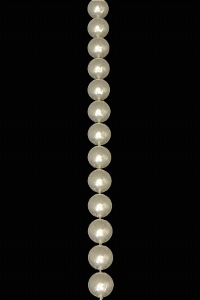 Pearl string