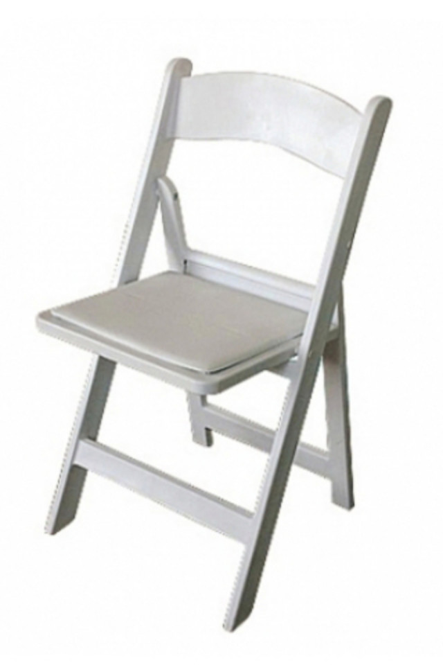 Americana Resin Folding Chair 43 7 X 78 5cmh Holstens